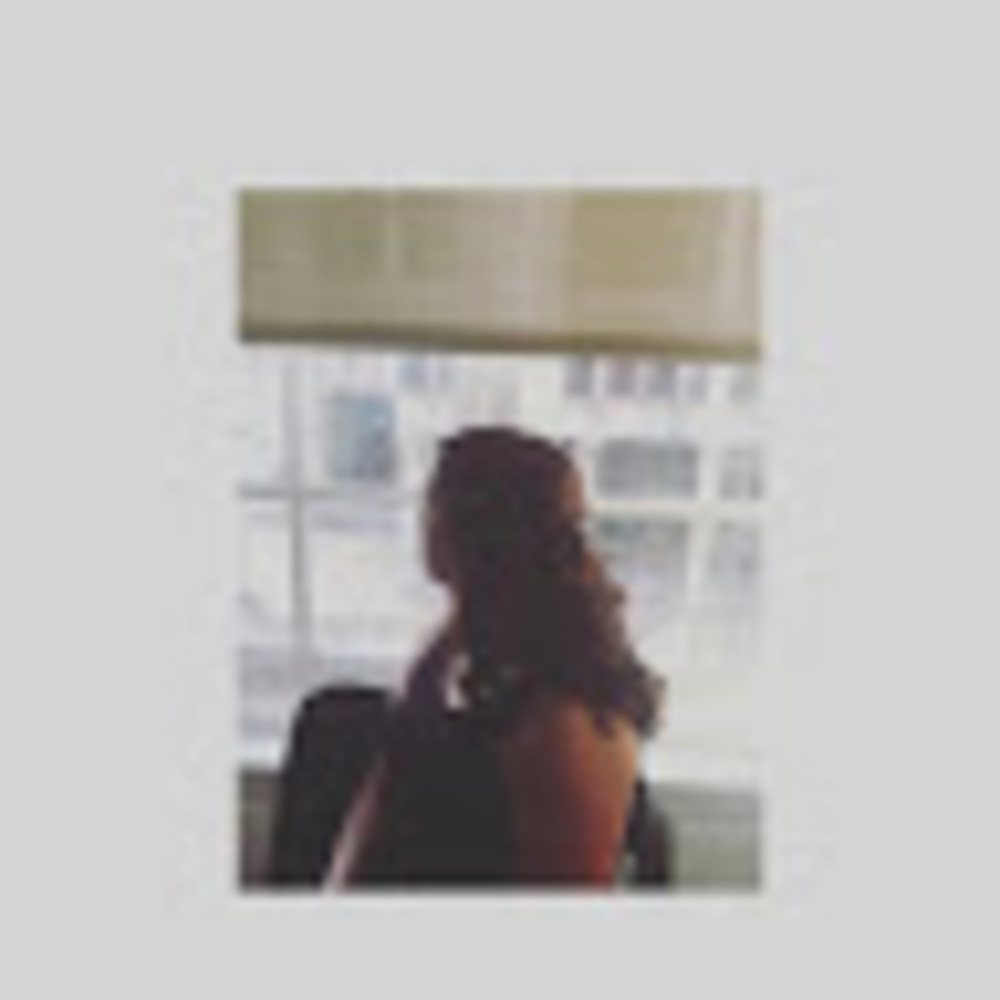 Meet your Posher, Alexis